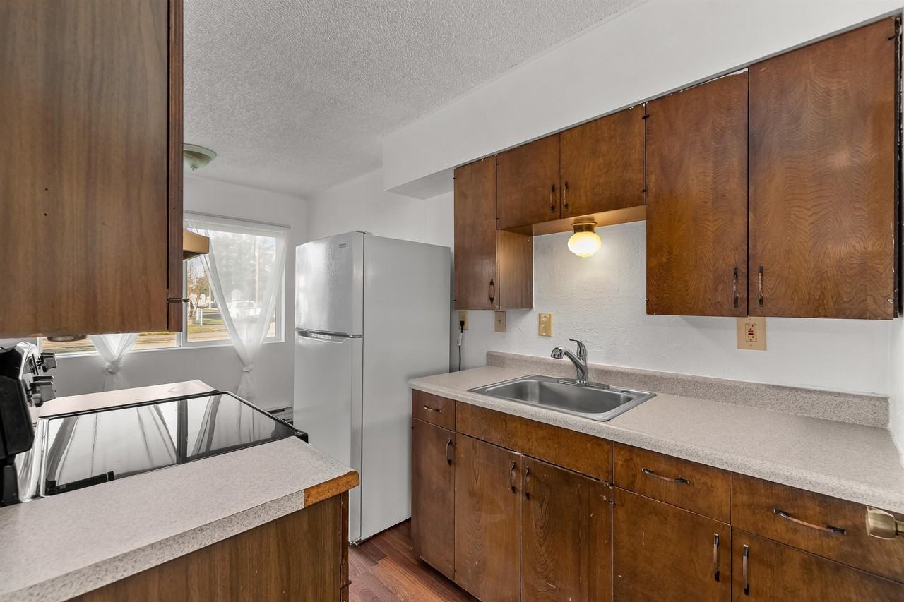 505 24th St - Photo 7 of 10