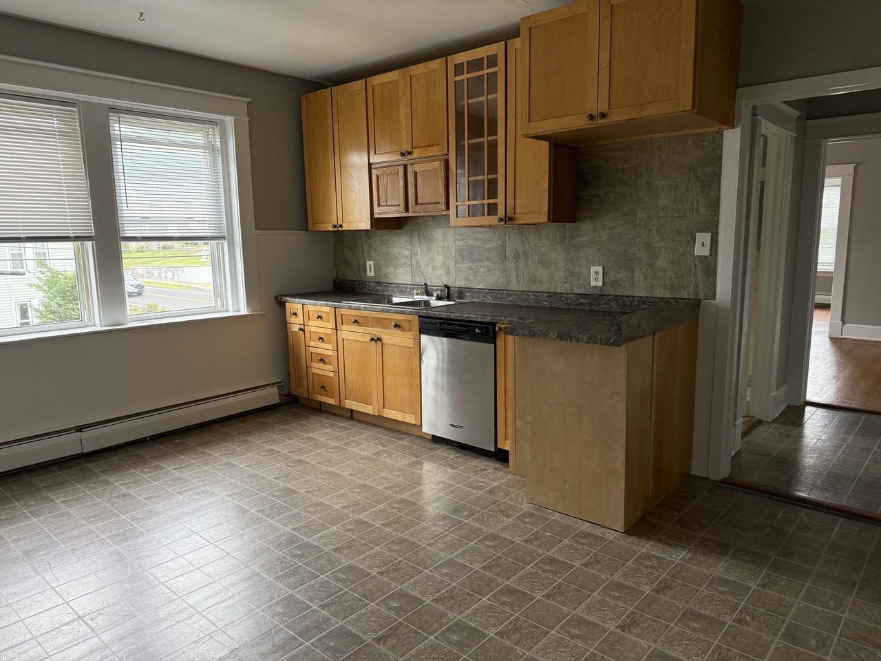 72 Clinton Street - Photo 4 of 9