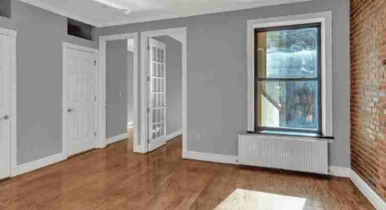 450 West 50th Street - Photo 3 of 7