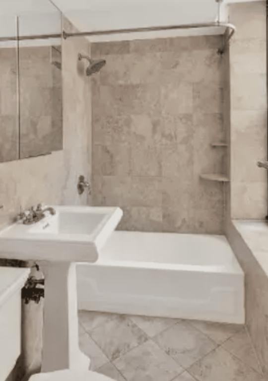 450 West 50th Street - Photo 6 of 7