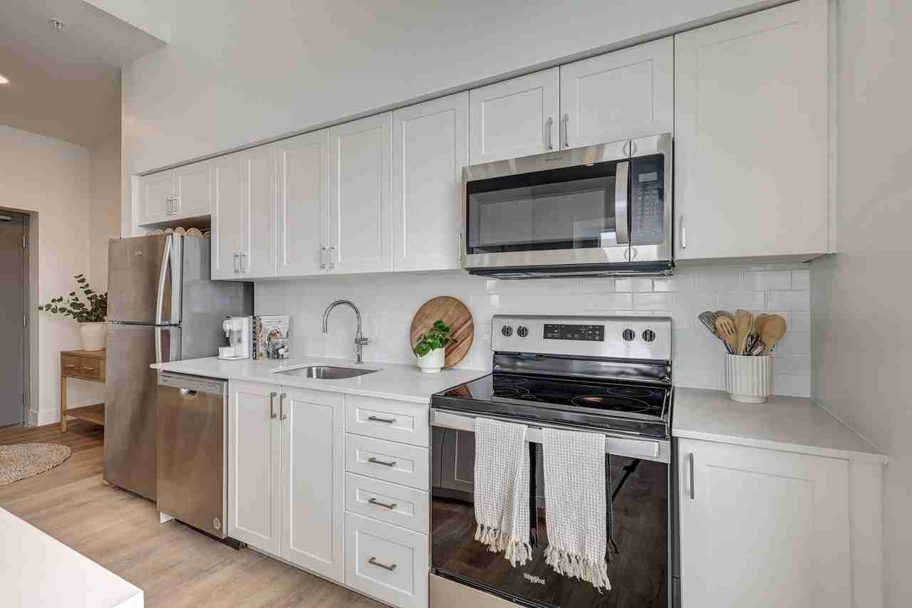 1029 Talbot St - Photo 5 of 13
