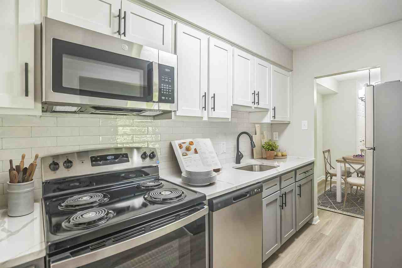 Ramblewood Village - Photo 4 of 37