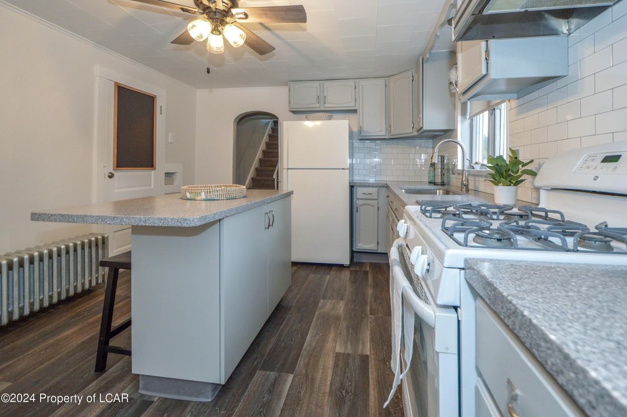 8 Garfield St - Photo 6 of 20