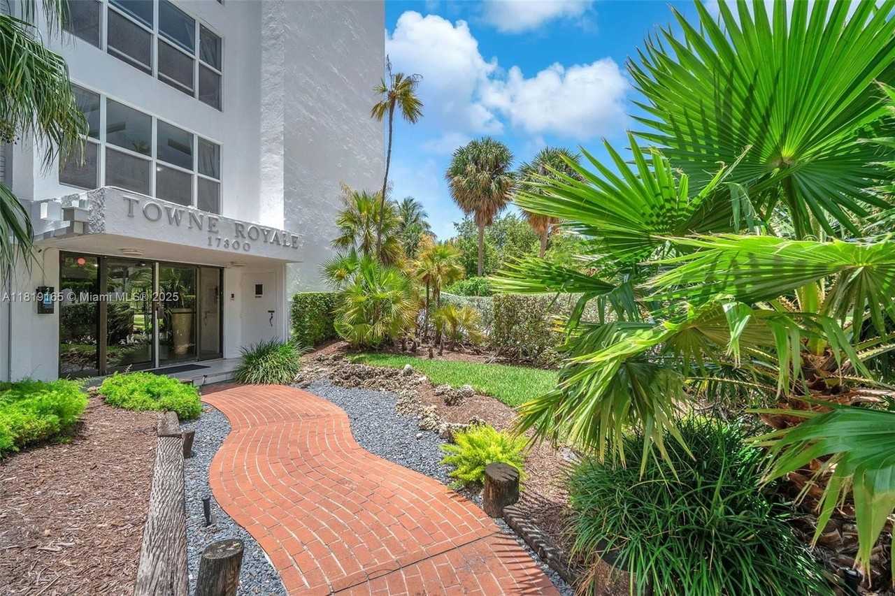 17800 Atlantic Blvd #303