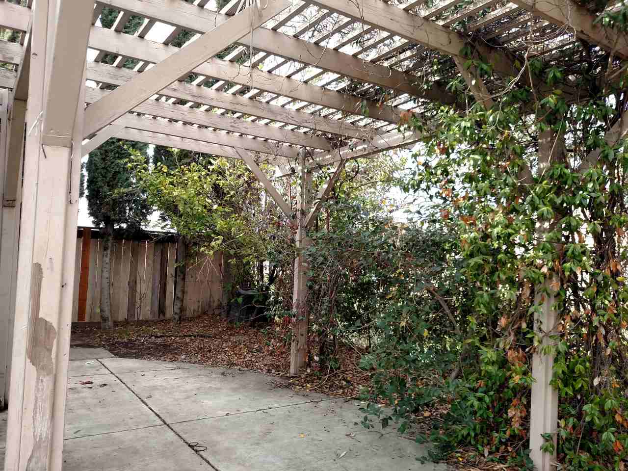 7847 Orchard Woods Cir - Photo 3 of 9