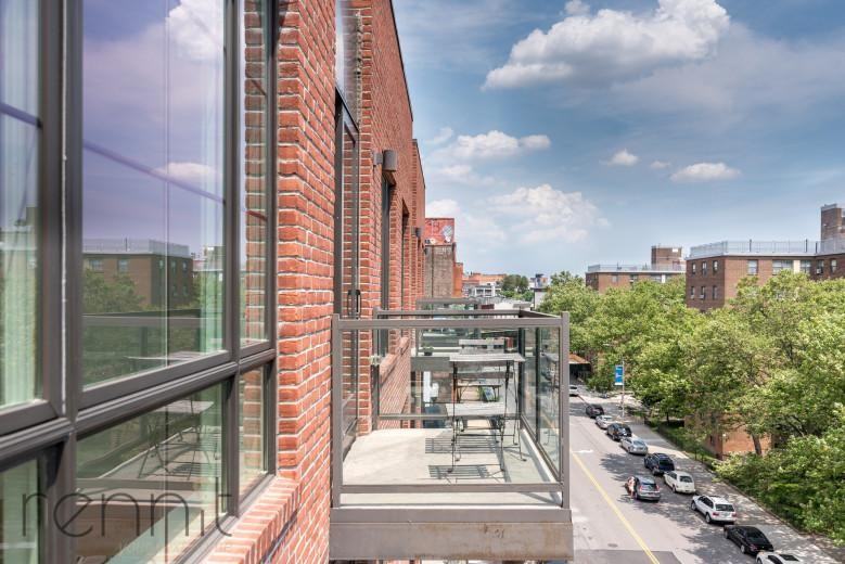 869 Park Ave #5D - Photo 2 of 8