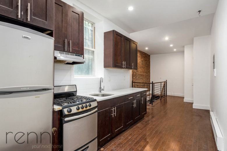 309 Tompkins Ave #1R - Photo 2 of 8