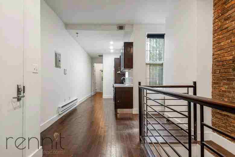 309 Tompkins Ave #1R - Photo 3 of 8