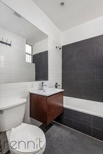 309 Tompkins Ave #1R - Photo 6 of 8