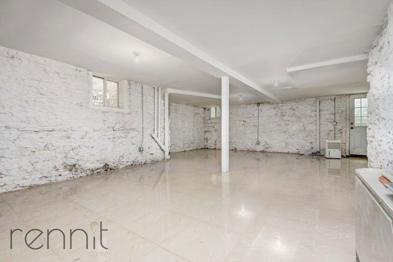 309 Tompkins Ave #1R - Photo 7 of 8