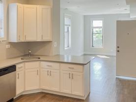 2315 North Southport Avenue #3F - Photo 1 of 1