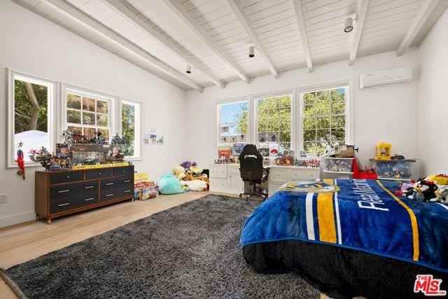9609 Oak Pass Rd - Photo 3 of 8