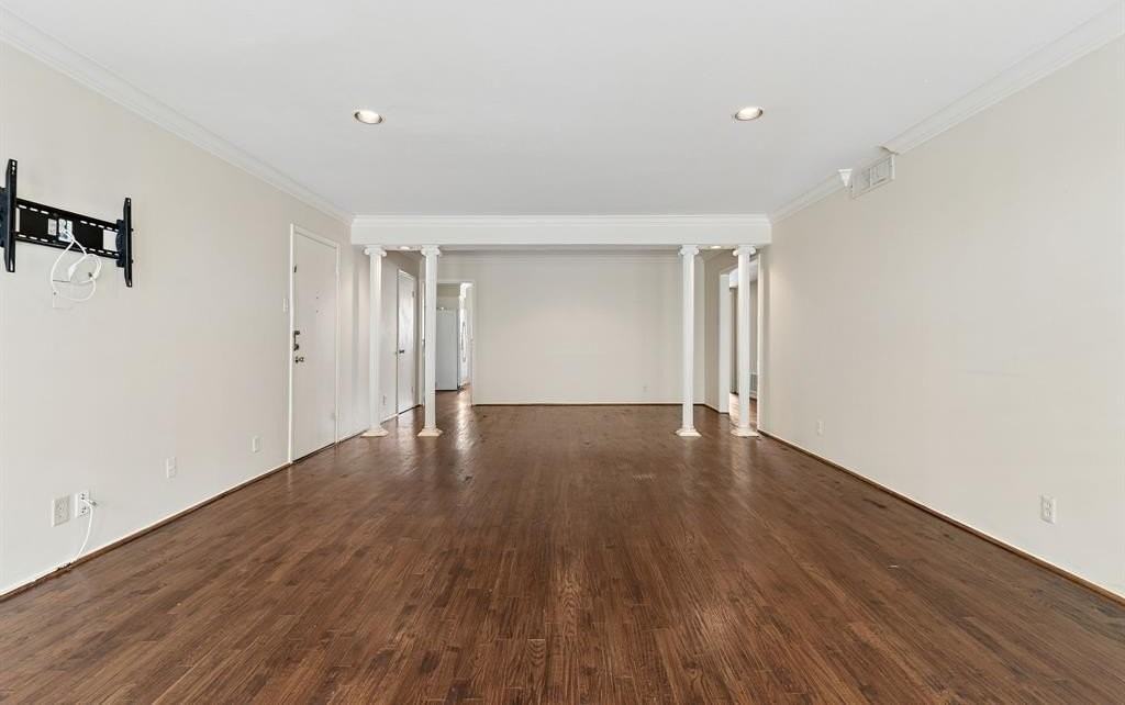 6367 Diamond Head Cir #D - Photo 7 of 26