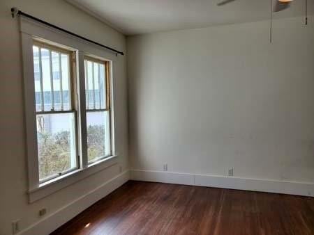 921 W Oak St - Photo 4 of 26