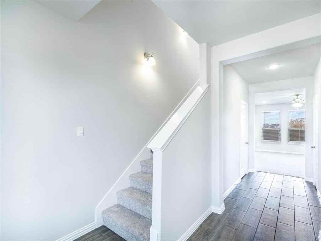 112 Cole Ln - Photo 3 of 23