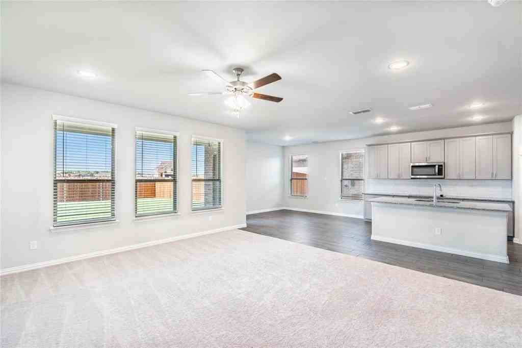 112 Cole Ln - Photo 5 of 23