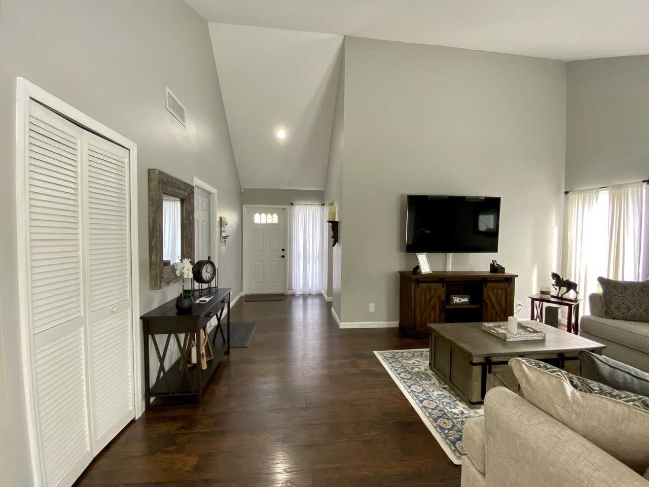 453 Park Forest Way - Photo 4 of 22