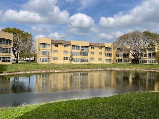 5961 Nw 61st Ave ##107 - Photo 2 of 23
