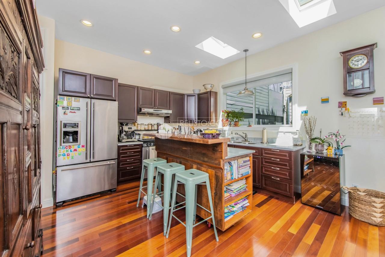 153 Wood St - Photo 2 of 19