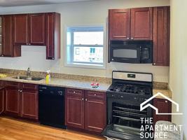 featured image of 3922 N Pine Grove Ave #3