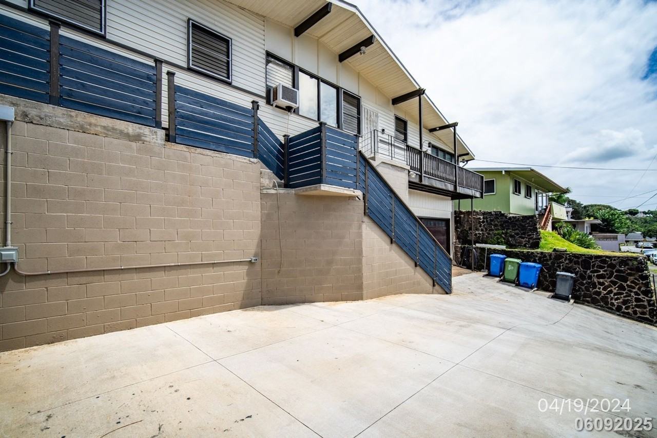 1483 Mahiole St - Photo 3 of 27