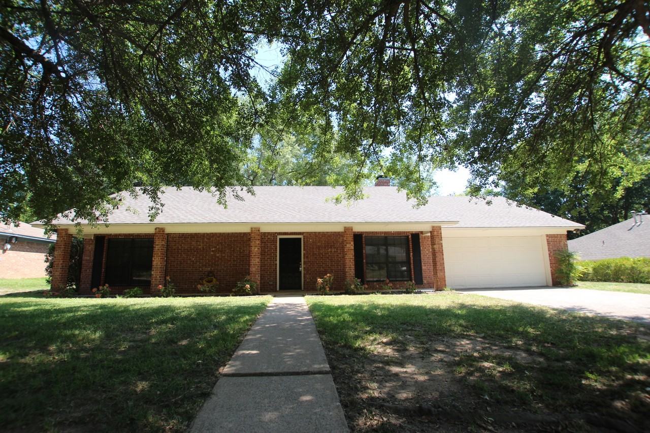 3109 Mcdonald Rd - Photo 2 of 29