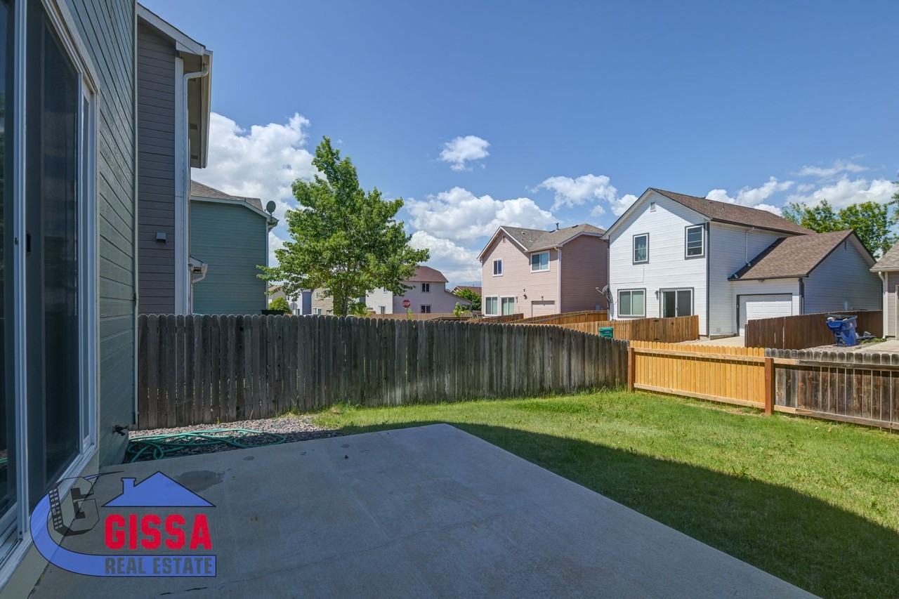 6268 Scottsbluff Dr - Photo 4 of 35
