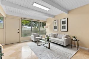 featured image of 4844 Kilauea Ave #2