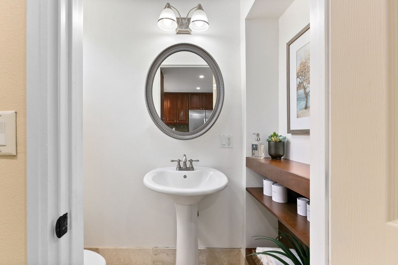 4844 Kilauea Ave #2 - Photo 5 of 13