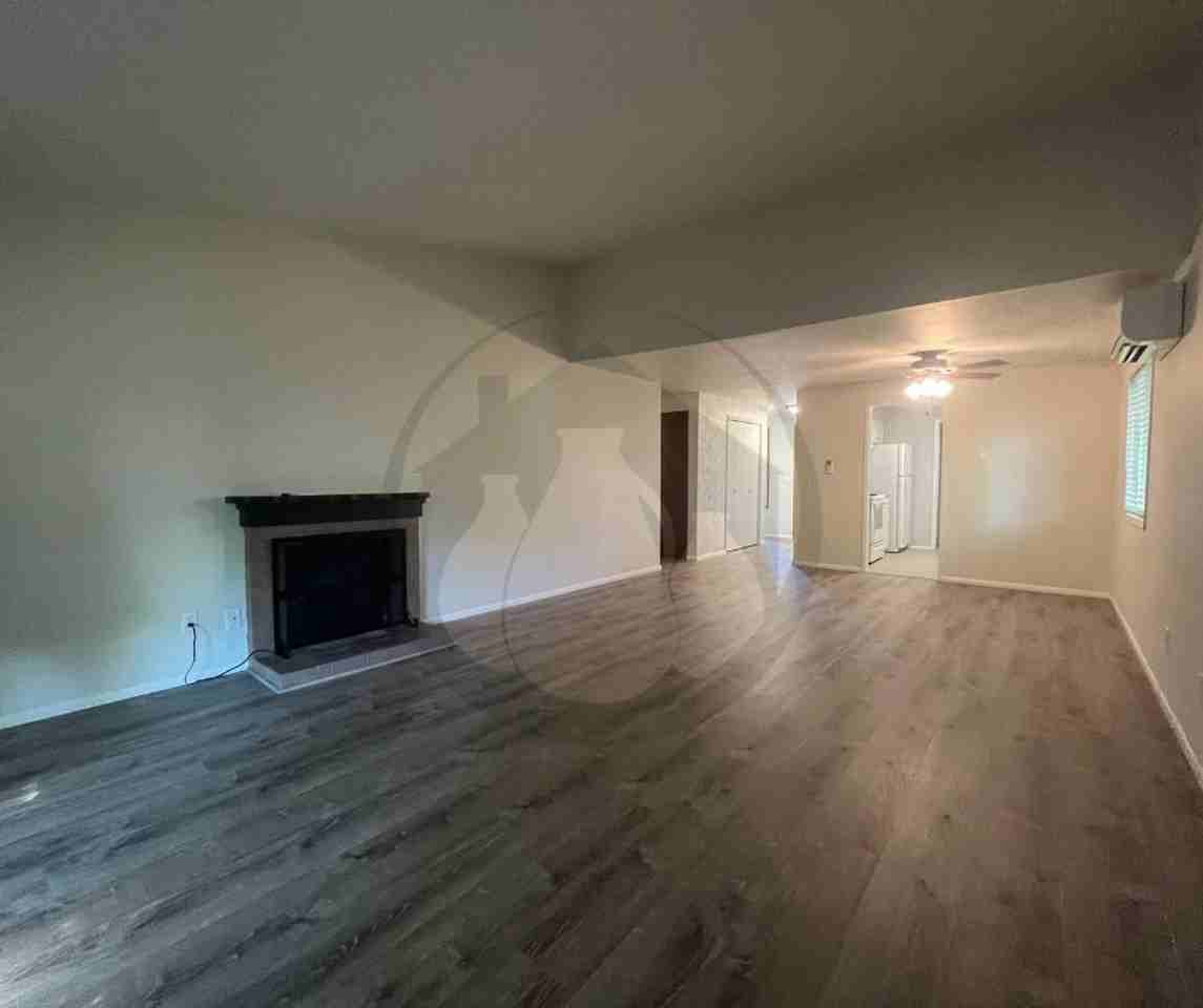 601 32nd Ave Se - Photo 4 of 11