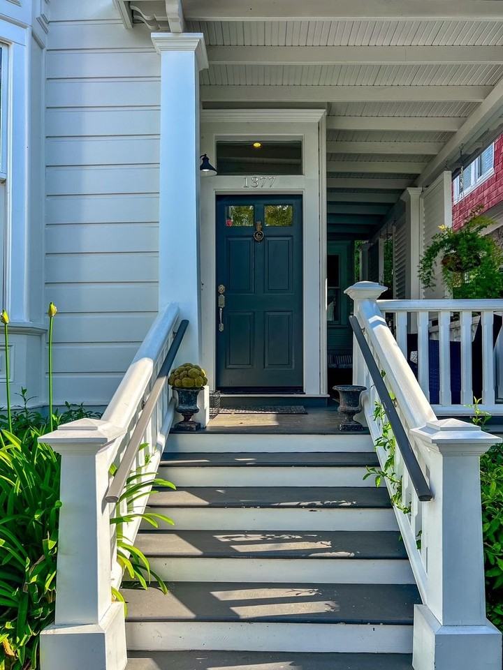 1377 Calistoga Ave - Photo 2 of 24
