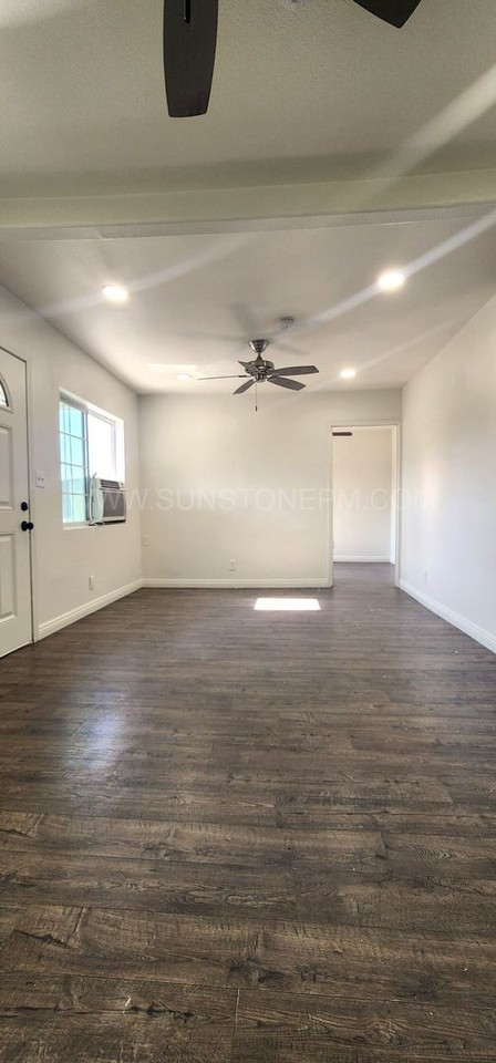 1178 S Park Ave - Photo 6 of 25