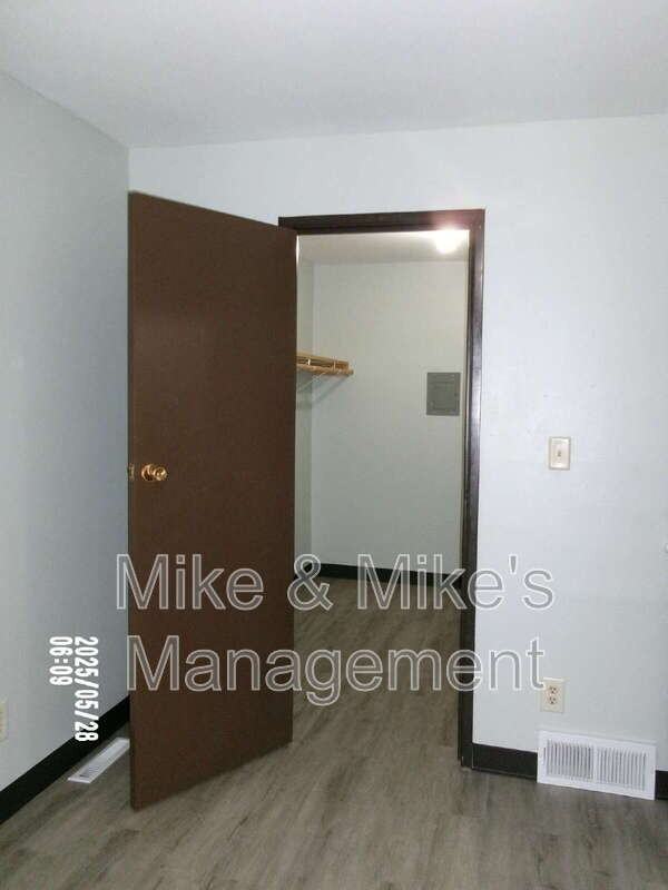 7452 N Granville Rd #1 - Photo 7 of 10