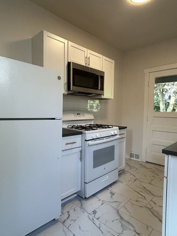 1525 Alton St #2 - Photo 4 of 18