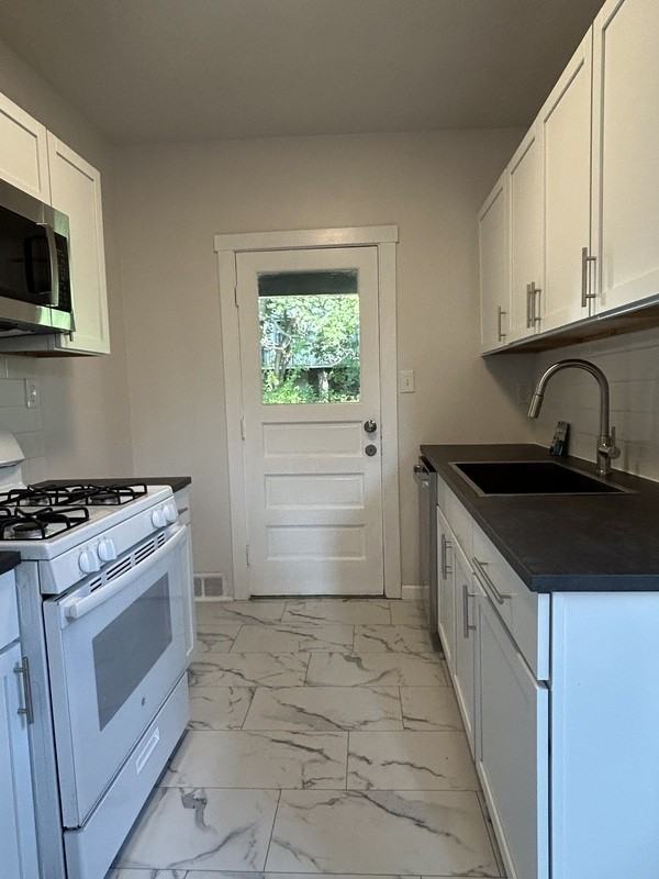 1525 Alton St #2 - Photo 5 of 18
