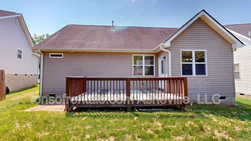 111 Woodcreek Cir - Photo 2 of 23