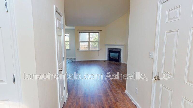 111 Woodcreek Cir - Photo 4 of 23