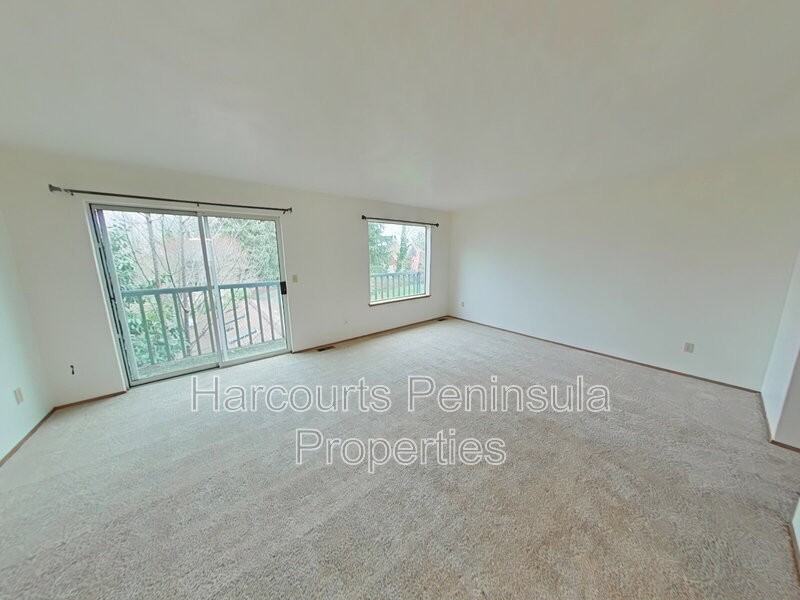 199 Smith St - Photo 6 of 16