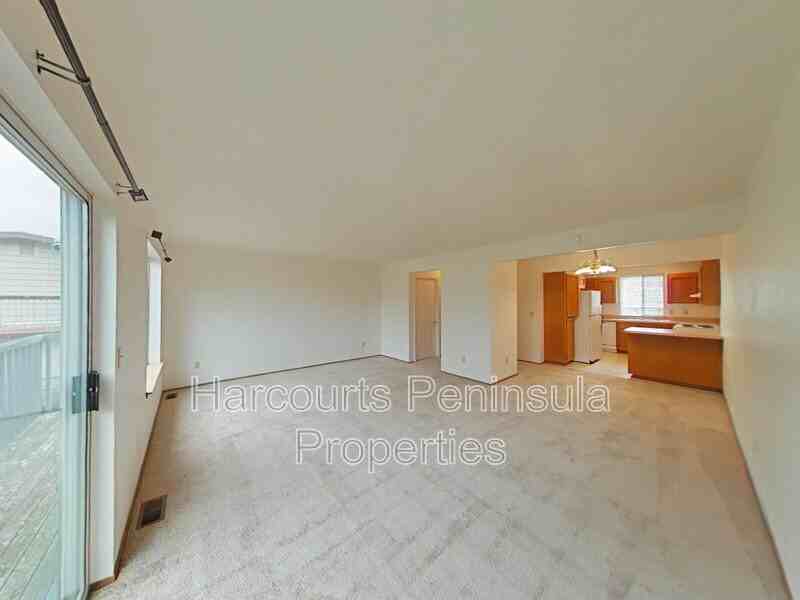 199 Smith St - Photo 7 of 16