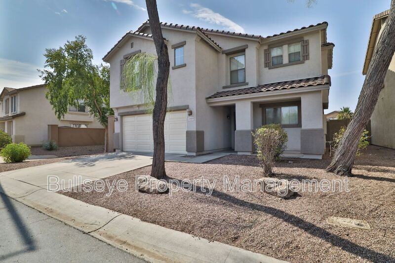 1069 E Lowell Ct - Photo 3 of 25