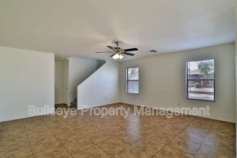 1069 E Lowell Ct - Photo 4 of 25