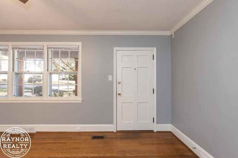 433 Norvell St - Photo 6 of 37