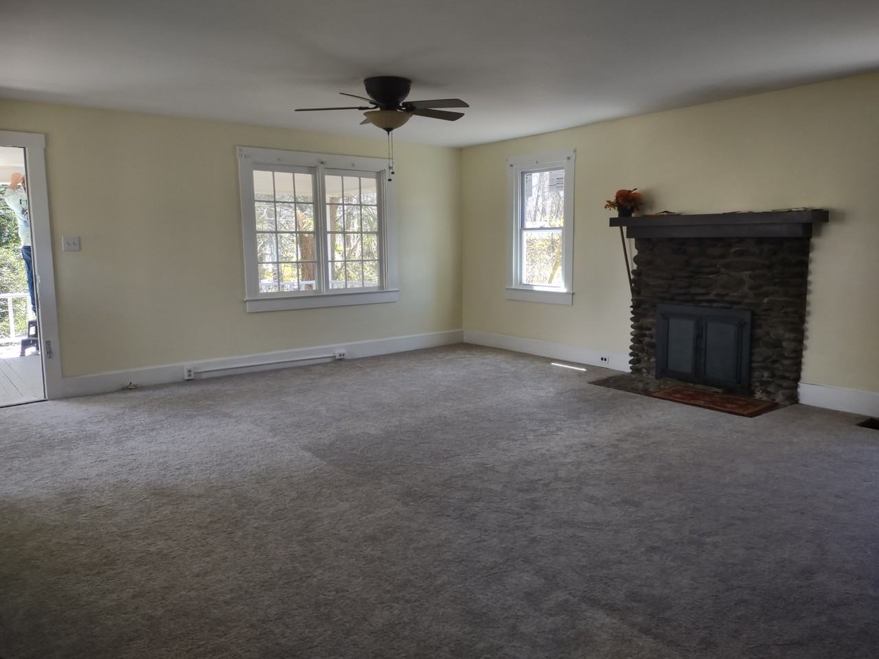 109 Lanier Ln - Photo 2 of 9