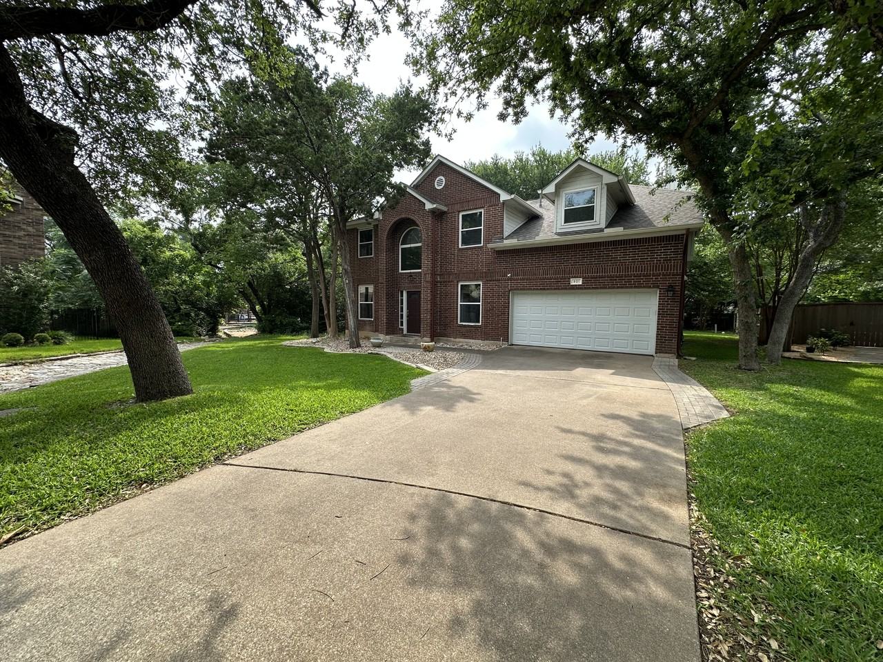 901 Sweetwater Cv - Photo 3 of 37