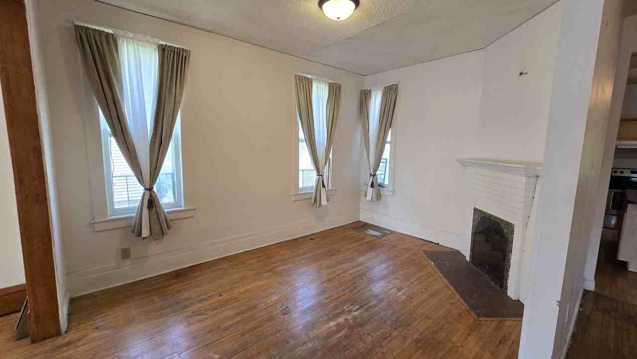 1410 John Ave - Photo 6 of 18