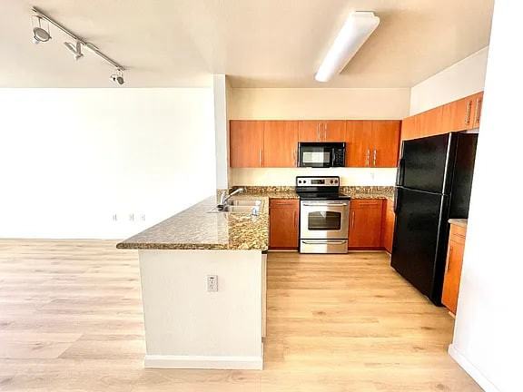 1060 S 3Rd St - Photo 2 of 8