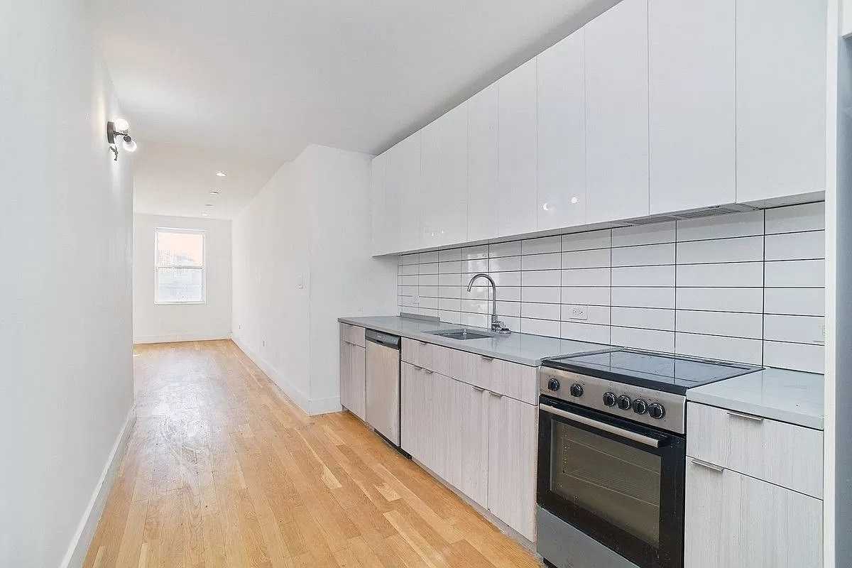 4300 Broadway - Photo 2 of 11