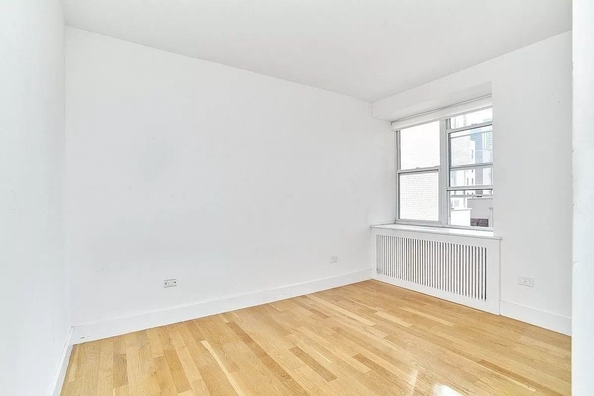 4300 Broadway - Photo 3 of 11