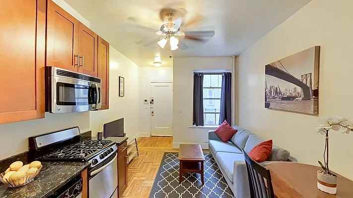 26 Broadway Ter #22 - Photo 3 of 6