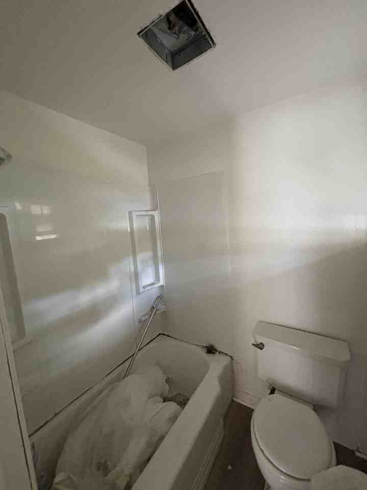 517 Randolph St - Photo 3 of 3